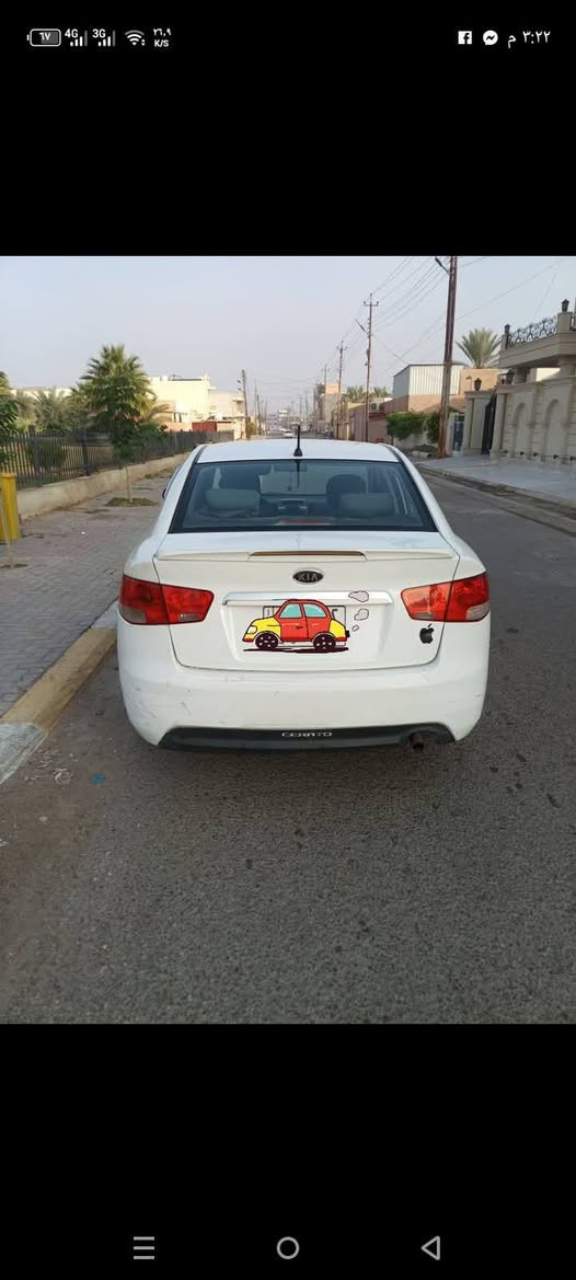 مكلف مكلف مكلف خابر صاحبها 
سيراتو خليجي  بيها قطعتين 
خابر صاحبها وافتهم منه 
***********
