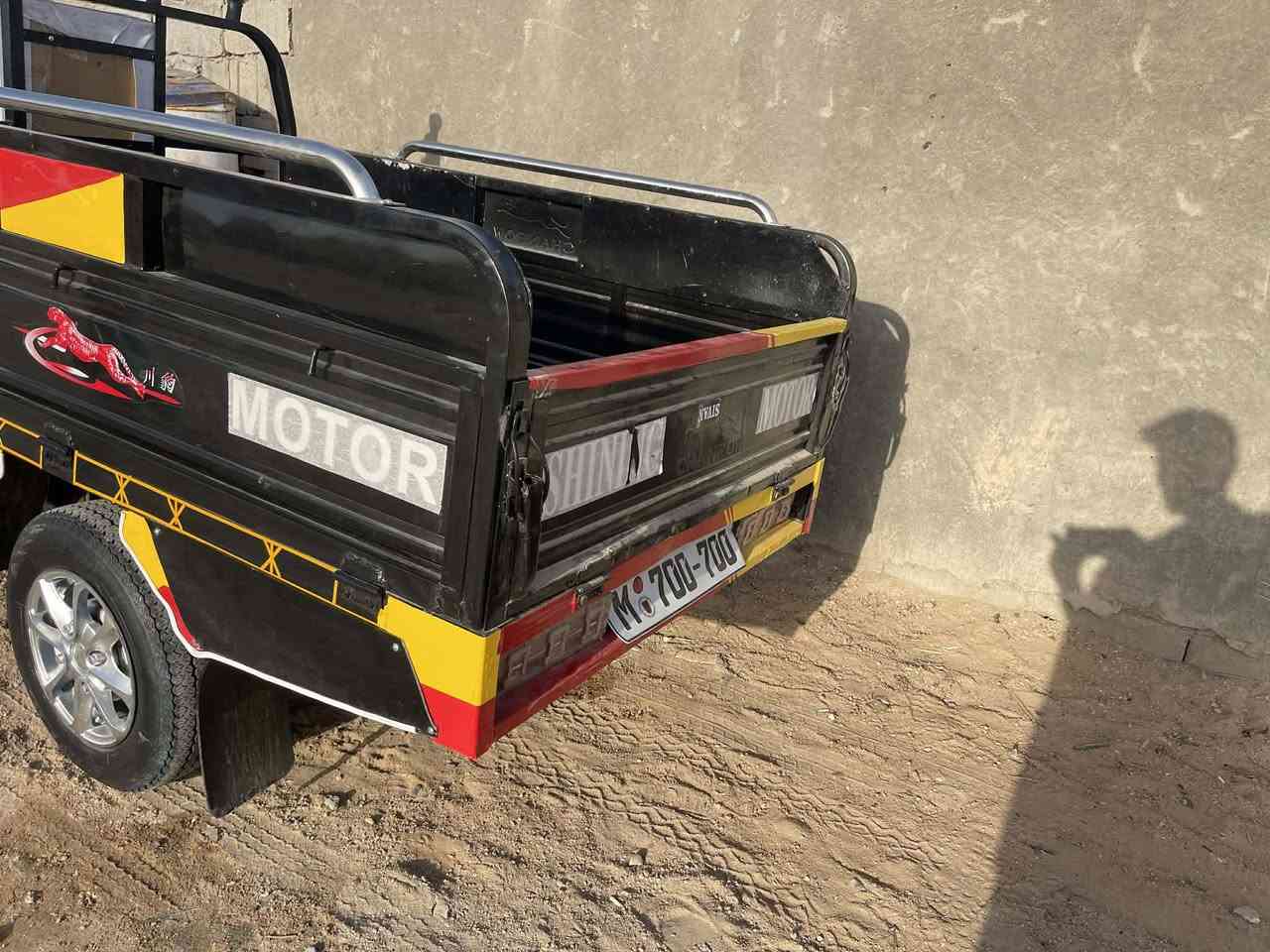 السلام عليكم
ستوتة للبيع موديل 21  كهربائيات كلها شغاله مابيها شي مو شغال لونها اسود ومصبوغة اسود جمالية السعر 1750 وبيها مجال للشراي  التواصل خاص او الاتصال على الرقم ***********
