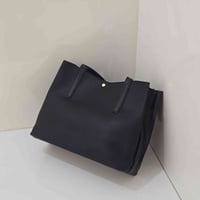 حقيبه حجم كبير  والسعر صدمه #ب١٠ الف فقط  افلشها الأسعار ❤️❤️❤️❤️❤️ ال...