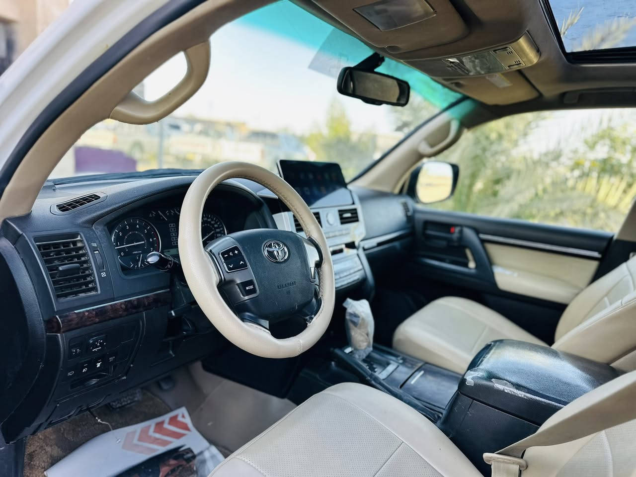 سلام عليكم ورحمت الله وبركاته
للبيع لاندكروز 2011 ستينيه فول محدثه 20 رقم بغداد دولي وبسمي شخصيا محرك6 سلندر ماشيه 200 ألف فقط بيه ضربه بلمقدمه صفاح قماره تكم كفاله تخم تاير حداديه مكينه وكير شرط الفحص 

شراي اتصل *********** مكاني ذي قار الرفاعي 

السعر$255 وبيه مجال بيع سريع او مراوس حسب القناعه
