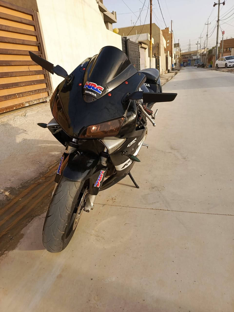 السلام علیكوم اخوان دراجة HONDA CBR 600rr
للبيع او مراوسة بشيء يعجبني محرك مامفتوح موديل 2004 
وياهة منفيس و مكان دراجة كركوك رحيم اوا

رقم موبايل ***********
