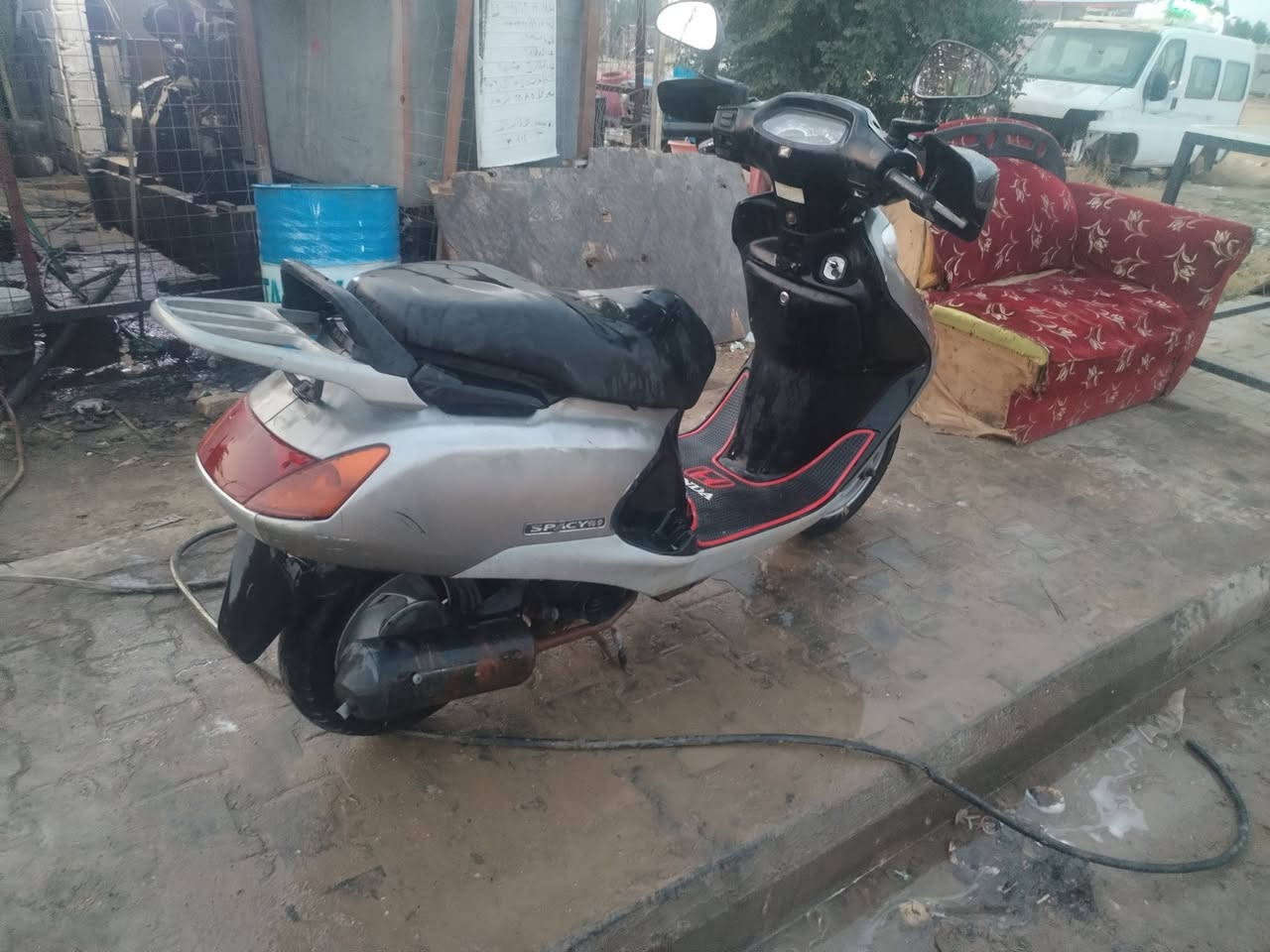 السلام عليكم سبيسي ياباني دراجه اول فتحه مبدل بس بستم ناعمه فول السعر 500 وبيها مجال مكان الكوت ***********
