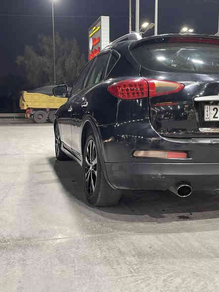 انفنتي ex35
موديل 2008

خليجي
فول مواصفات

1على 1
كير اوتو -عادي- رياضي
دخول بصمه
بصمه تشغيل 
فتحه /سلايد روف
كشنات جلد
كشنات اماميه كهرباء 
كشنات تدفأة 
كشن سايق ذاكرة خزن (ميموري)
صندوگ كهرباء 
كامرا 360 درجه 
كامرا خلفيه 
 5كامرات
تحكم ستيرن 
مري قلاب 
لايت زنون 
ستيرن كهرباء
تخم تاير جديد 
ويل اصلي  
 ملاحضه..
صبغت بيها بابين وجاملغ صفحة السياق بيها جراد مع البنيد بدون معجون بدون تعديل بدون دواخل اي حادث مابيها 
السياره كلش ناصبه وحلوه مثل ماموضح بالصور  مابيها اي نواقص 
صدر امامي خلفي جديد 
منضومة احتراق جديده 
السياره بأسمي تحويل او وكاله عادي 
ترايها كلش حلو ماشاء الله 
السعر دفتر
يعني 100ورقه 
العنوان بغداد / الشعب 
هاتف ‭***********‬
