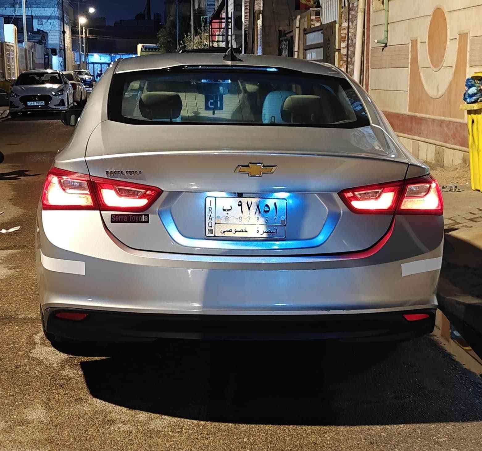 السلام عليكم 
ماليبو 2021 معوقين وكاله عامه 
سياره جاهزه من كلشي ضربته خشم بنيد وجنطه مبدله 
وصار بيها طخات باب خلف سايق 
مواصفات 
شاشه 
ابل كار بلي 
اندرويد اوتو
اوتو ستوب 
تحكم ستيرن
مثبت سرعه
مانع انزلاق
وباقي مواصفات معروفه 
السعر 115 بيها مجال مستعجل على بيعه 
العنوان البصره القبله 
*********** البصرة, العراق
