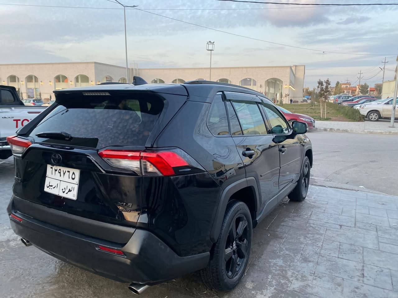 سيارة راف فور XLE امريكي موديل ٢٠٢٠
ماشي ٩٥٠٠٠￼ 

فول مواصفات مع سلايد 

نص باب سائق چاملغ ورا سائق صبغ 

ايرباك سليمة 

سنوية جديدة حتى ٢٠٣١ 

هزة جديدة 

سيرفس جديد كامل 

تحويل مباشر ( مكان اربيل ) 

سعر ٢١٥ 

0750 832 5843
