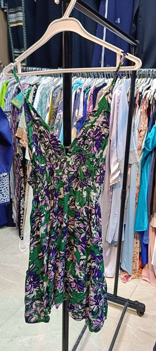 عروضات جديدة وبضاعة جديده وأسعار مناسبة جداً 🔥 
فستان 💃 بناتي ومحير 💃 يتوفر جميع الوان  والأحجام 
     بعرض خاص وبلاش بس ب 👈 2000 دينار فقط 🔥 
         فستان بناتي صيفي بسعر الفين دينار يابلاش 🔥 
عنوان المجمع سوق الميثاق مجاور خياط البزاز قبل نهاية السوق للاستفسارالاتصال على الرقم ***********📞 أو على الوات ساب 📱🌹 وأهلا وسهلا بزبائننا الكرام 🌹
