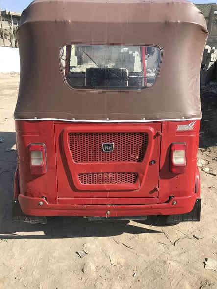 السلام عليكم تكتك البيع موديل 21 بل ضهر السنويه بل وجهه 22شهر 2 يعني محسوبه 22 رقم  وسنويه تحويل ثاني يوم تكتك جاهزه كبل الشارع كشر بي بارك مكانات بصيطه كير اكسن مكفولات لا تبخير ولا تنقيص تخم تاير دوشمه جادر جديد كهربايات كلهه شغاله السعر ٤ونص وبيهه مجال خابر وتدلل المكان بغداد  ***********
***********,بيهن وتساب متواجد 24ساعه
