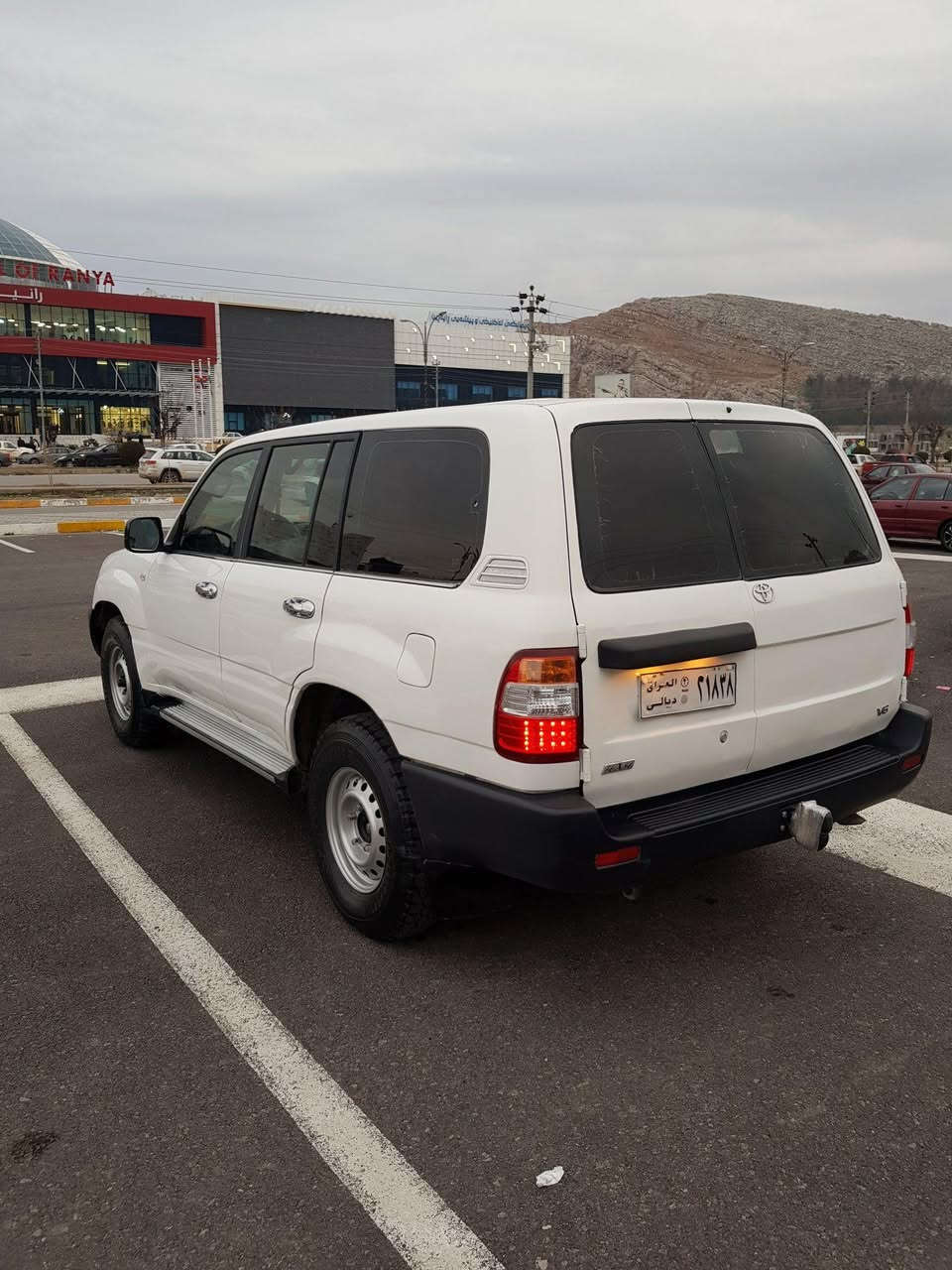 مؤنيكا شورته ي مؤديل 2004فول عادي به س گير تؤ ماتيكه كامل په مپه له سه ر ساغي گيرو مه كينه ي به شه رت ده بل ئه كسل به شه رت سه ياره كه وه ك تؤپه لاستيك وايه زؤر توندو تؤله روبه روو له رسمه كان جوان تره سعر 80وه ره قه  شوين چوار قورنه ژماره ي مووبايل ***********يان *********** رانية, السليمانية
