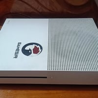 وبركاته Xbox one s ذاكرة 500 كيكا بايت يحتوي على جميع ملحقاتة واير تشغ...