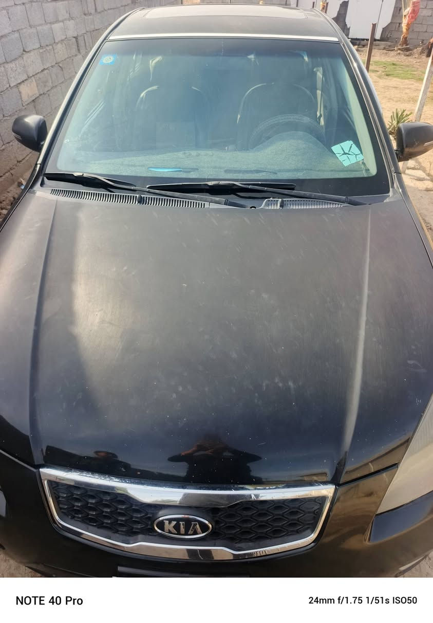 سلام عليكم سياره البيع كياه ريو موديل ٢٠١٢ سياره رقم بغداد  وهذا رقم صاحب سياره      ***********  ***********
