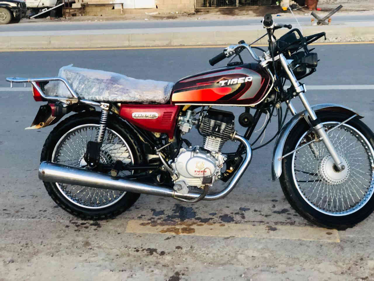 تايكر 2020 جاهز من كلشي
لا صرف ولا صوت  ولا ينكط دهن 
كهربائيات كلها شغالة نشاط فوول 
السعر 300 وبي مجال ويرهم مراوس 
العنوان الشركاط الساحل الأيسر اسديرة وسطى 
***********  بي واتساب
