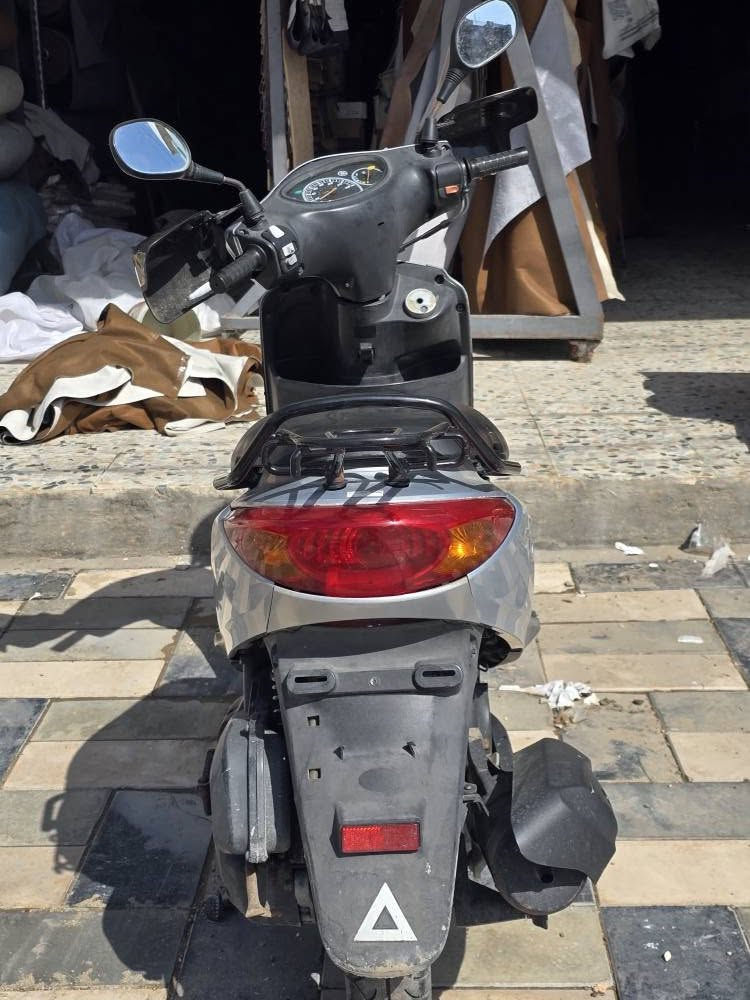 اكزز مكفوله كفاله عامه 
دراجه كامله و جاهزه لاخر حبايه 
اوراقهه موجوده من معرض يوسف جويه 
 دراجه نوزل 
سكليتر خطين 
الممشه 58 الف حقيقي 

بغداد الشعب شارع عدن 

***********

السعر ١٢٥٠ الف بغداد, العراق
