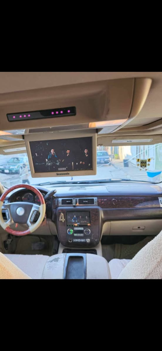 تكايه تكايه....ئةگةر موشترى نيت نامه مةنيره .
.
جيمسى يوگن 2008 براوه .رةشى قةتران ، ناو زەردی فول فول مواسفات كوشن خةزن ، كوشن كارةبايى، جةنتاى كارةبايى، سلايت ،دوو شاشه ئايپاد، بەشەرتی گێڕ و مەکینە و تەبرید، بوياخ عام ، براوه .
شوێن / کەلار
نرخ / 60 گةلا ومعامله
شوين / كةلار
موبایل / ***********
