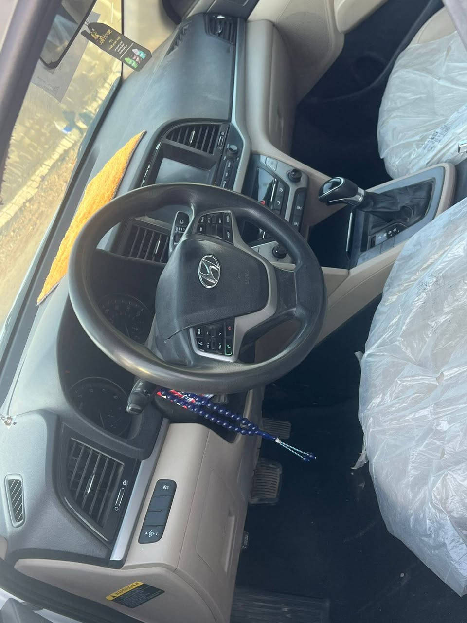 السلام عليكم من رخصت الادمن النترا 17مكفوله من التبديل والطربه ليبل واحد فقط مكشره كير مكينه تبريد خير من الله السعر 97وبيهه مجال حك الجيه مكان السياره بغداد قريب عله مرور التاجيات رقم ***********
