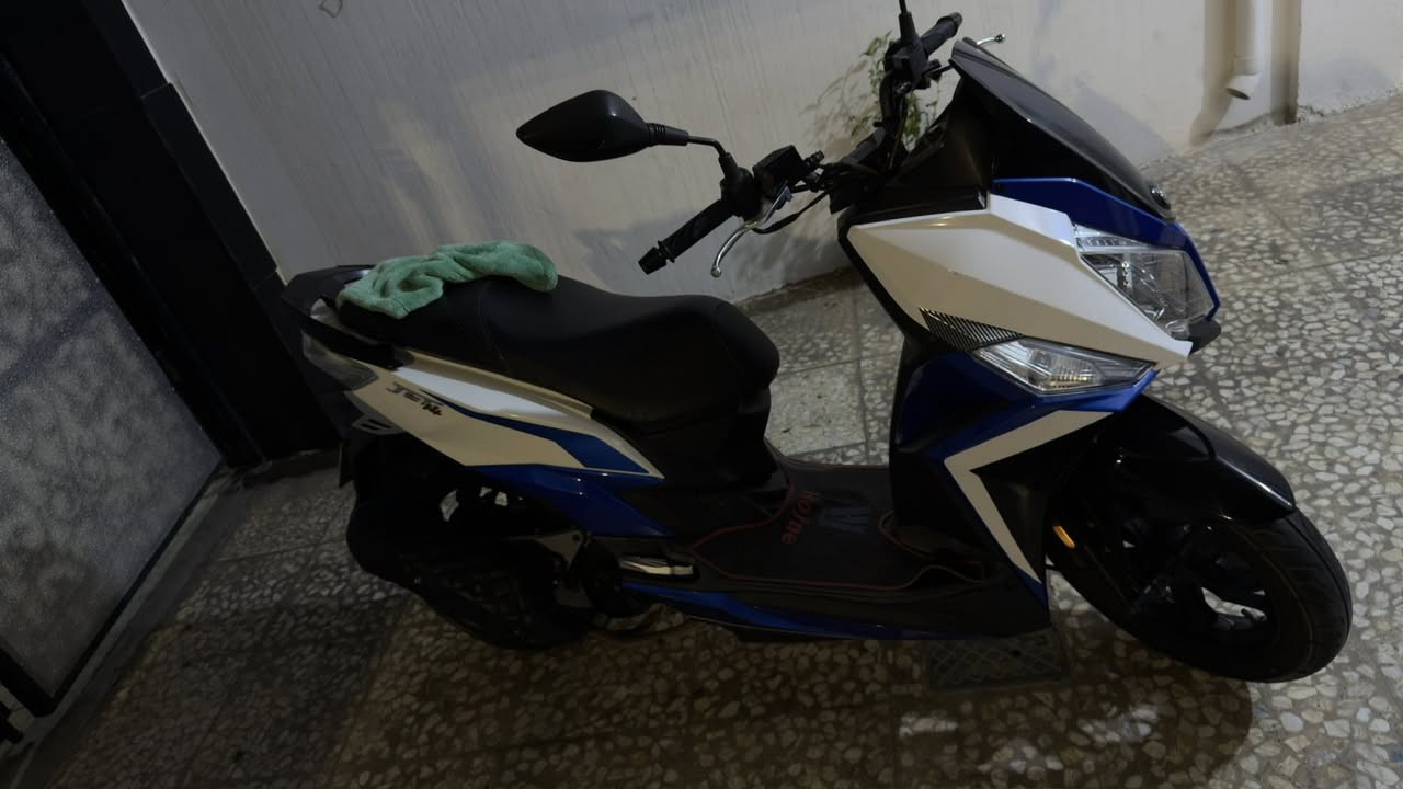 السلام عليكم موطور سايم 200.                                      موديل2020
مسجل وكامل 
السعر 15$قفل


**إذا كنت صاحب هذا الإعلان وتريد حذفه لأي سبب، رجاءا أرسل رسالة إلى الدعم الفني**