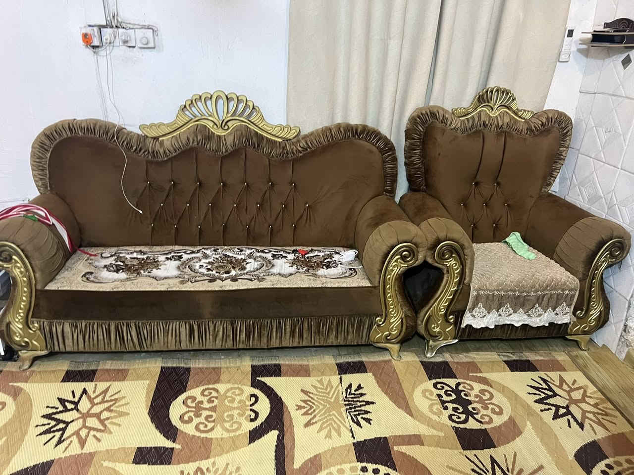 السلام عليكم 10مقاعد نظافه 100 جديد جدا البيع السعر 450 وبي مجال بسيط بغداد رقم الهاتف ‭***********‬
