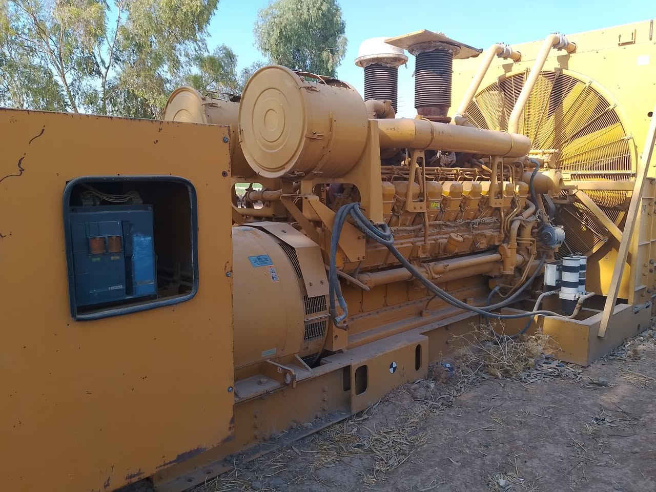 السلام عليكم 
مولده كتربلر 2ميكا  عدد 2 مشتغله 6000ساعه جديده كبس 16بستم مع كاتم 100‎%‎ 
***********
