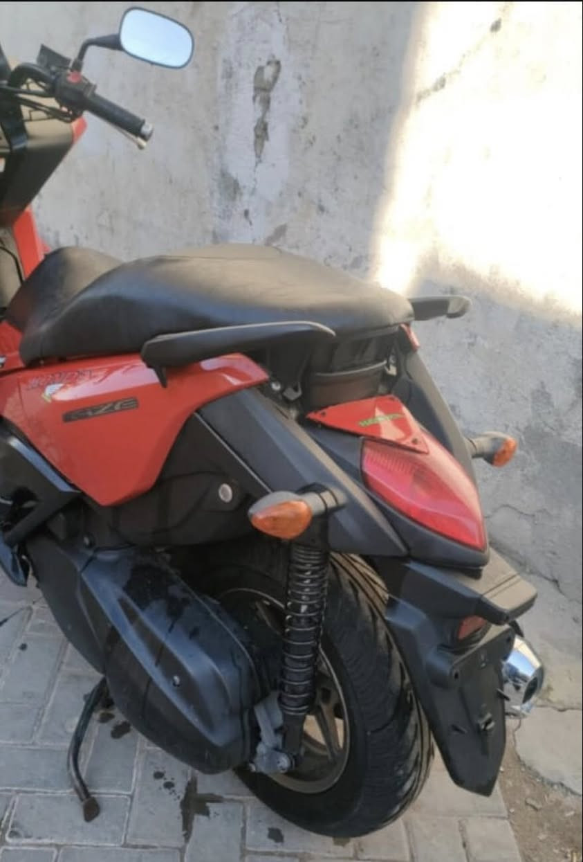 السلام عليكم 
دراجة فاز صفر 11 لبيع دراجة كل نقص مابيها جديده جديده حيل بغداد مدينة الصدر قطاع 17 السعر ميلون و300 وبيها مجال هاتف ☎️ ***********
