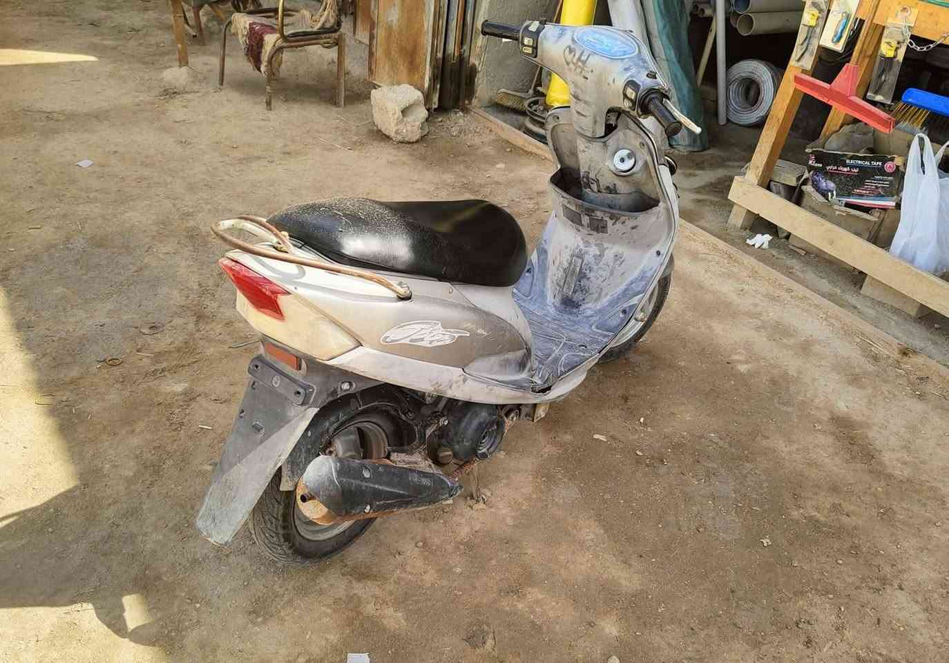 بسم الله الرحمن الرحيم
ماكس منغولي 
اول تجفيته 
مكينه ناعمه 
كهربائيات شغاله 
ما عدى السلف
تخم تاير 
*********** للتواصل
غير متواجد على الفيس
