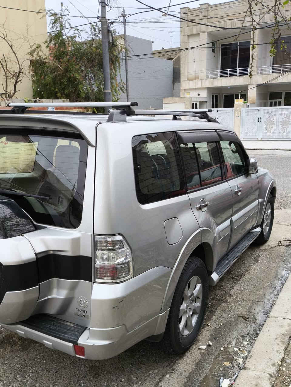 السلام عليكم 
باجيرو 2018 GLS 
محرك 3500 مرغوب  (بدون صبغ مكفولة)
ماشية 134 الف KM  
7 راكب 3 قطع تبريد 
مري شفط فتحة سقف شاشة ابل كار بلي
مثبت سرعة مانع انزلاق 4*4 
سيارة نضيفة دينار متصرف علية 
تحويل مباشر
سيارة رقم اربيل ومكان اربيل سعر  (183) ورقة
***********
***********
