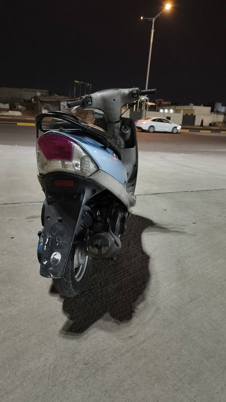 دراجه ماكس قجمه
شلعه ومعدل يخبل الدراجه كله مختمه اشاير عينه صطب دوخل الذيل ماله كله مختم بس الكفرات ما مختم دراجه ملاحه مفول يرادله فقط باتري باتريه كلش ضعيف ما يشغل لا سلف لا اشاير  هورنه الدكه ماله ضعيف ضوه ضعيف لان باتريه كاعد دراجه مفتوحه فقط ولفات وبوشته بلاديه 100/100
مكاني الجمهوريه محطه بانزين الجمهوريه سعرها 600وبيه مجال
رقمي***********
