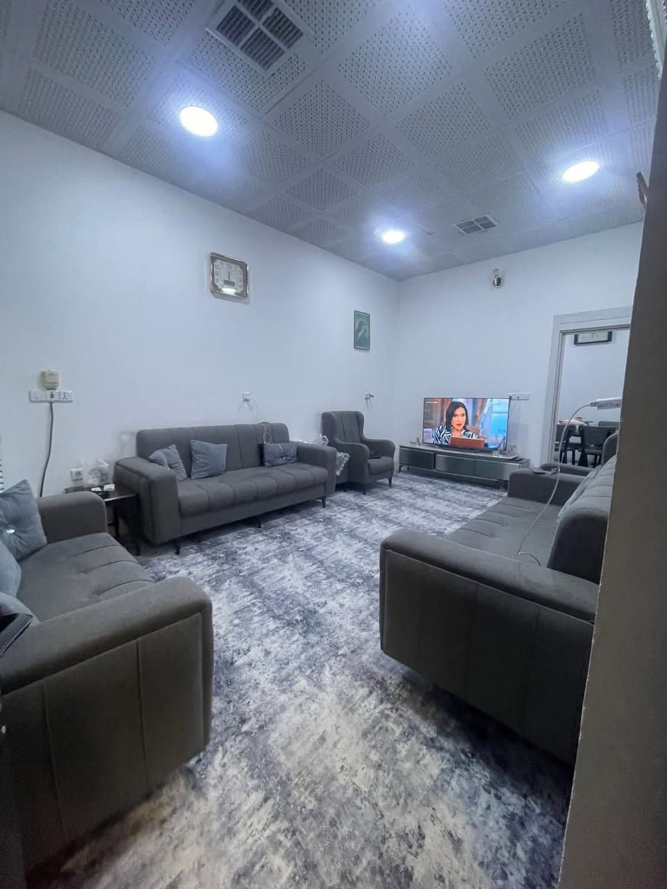 #إعلان  #بيع_مستعجل 
 #عقار #لبيع #طابو_صرف 
#مَسَّاحَة البيت 150 م #واجه  7.5 م البيت زيرو صفر 
#العنوان حي الواسطي ( معلمين قرب جامع خليل الرحمن) 
#آلتفآصيل ::: 
#نظام #دكت + #نظام    #كارت   #لكهرباء.  #البيت 
#الطابق الاول :: غرف نوم عدد 2 + صاله + هول داخلي + صحيات وكراج 
#الطابق الثاني :: غرف نوم عدد 3 + صاله + هول داخلي + صحيات 
#السعر :: ( 185 ) مليون مع مجال بسيط للمعامله  

: يرجى الاتصال ع الارقام التاليه
 ***********📞
***********📞
للمزيد من المعلومات مراجعة
عقـارات الأبـــــــــــــرار  
حي الواسطي. مقابل المواد الغذائية 
* نستقبل جميع عروضاتكم السكنية 🏠 والتجارية 🏡 بكافة مناطق كركوك  
.......................................
ملاحظة نتعامل بالعقارات الطابو صرف فقط
