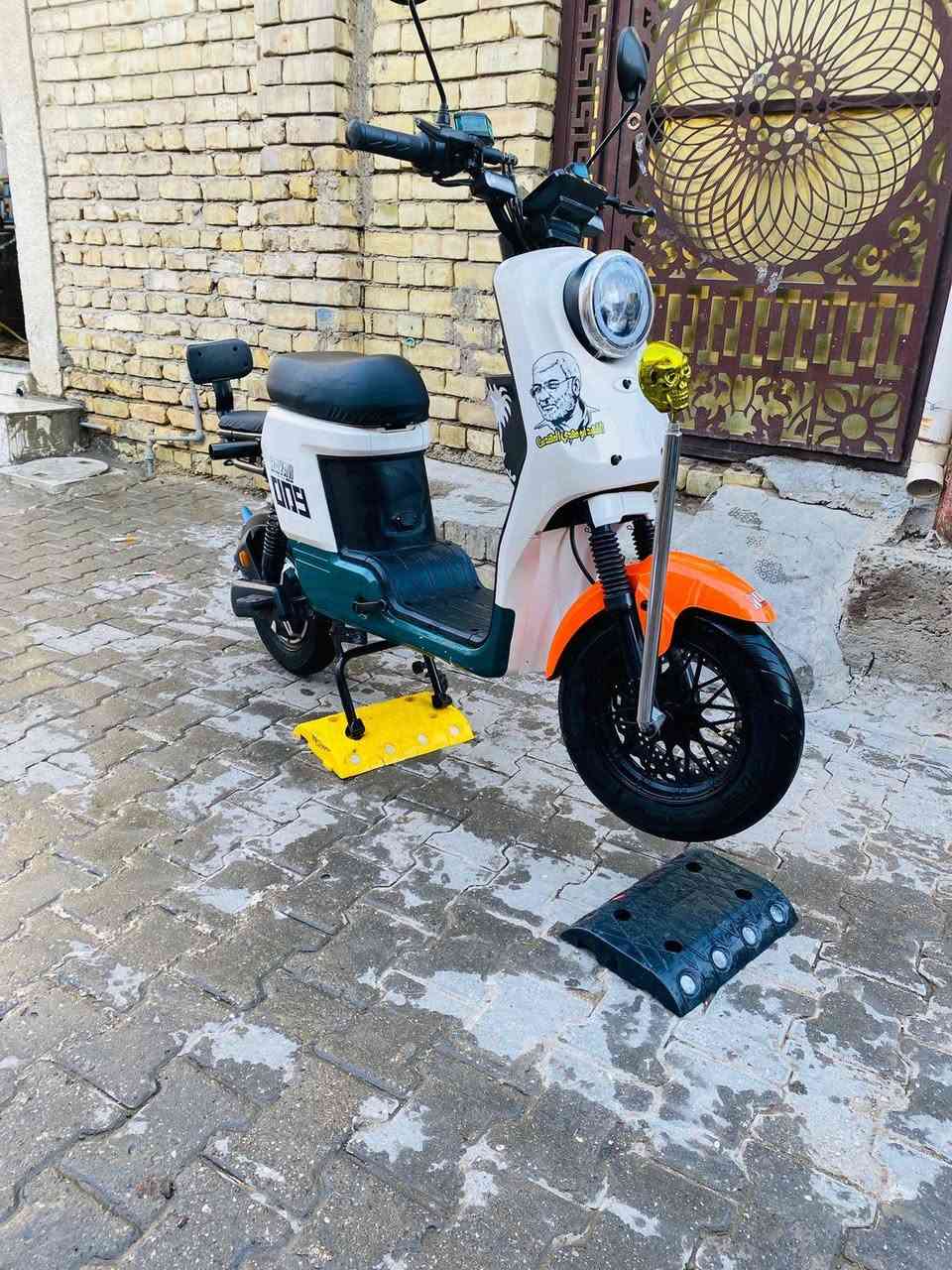 السلام عليكم دراجه شحن للبيع 009ريان  حجم 20 فول مكفول تايرات مال شركه صارلي شهرين من مشتريها وتوازيت علئ بيعتها للستفسار ،***********
