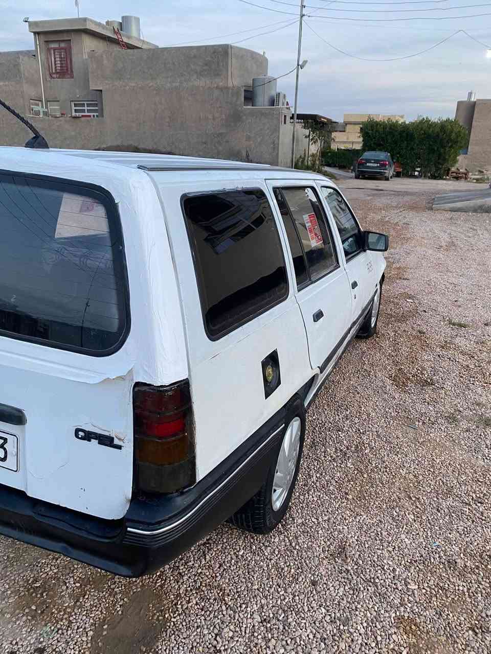 اوبل كاديت موديل 1991 كير اوتوماتيك رقم انبار انكليزي هزة جديدة محرك 1600 دوش سيارة بلادية شواصي نظيفة محرك كير مضبوط جاهزة بدون اي نقص مكانها فلوجة السعر 25$ وبيها مجال بسيط للاتصال ***********
