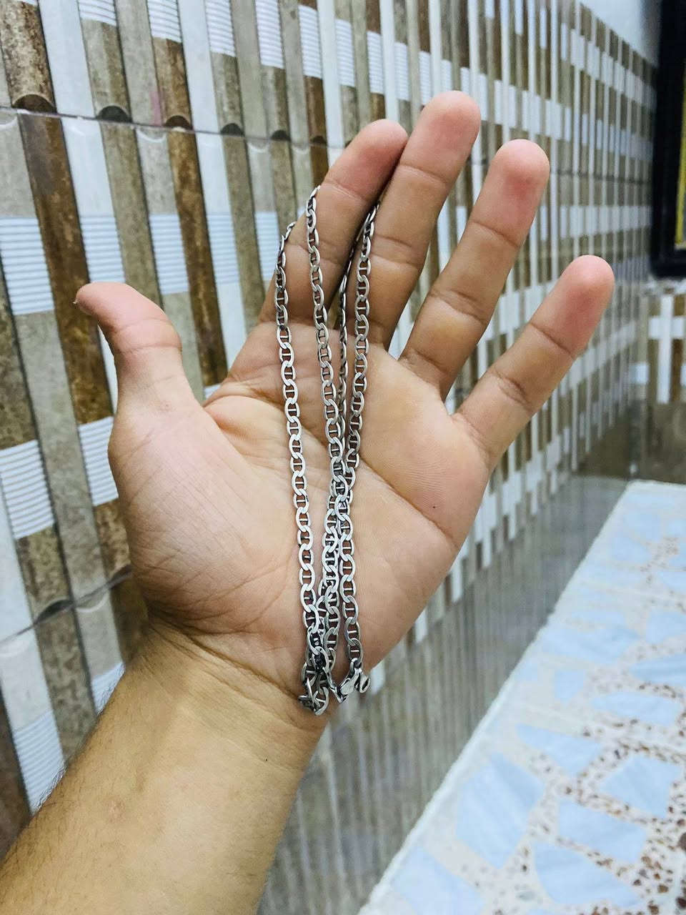 زناجيل عدد 2 

زنجيل كارتير 

وزنهن 87 غرام 

سعر الغرام وتساب 

***********

