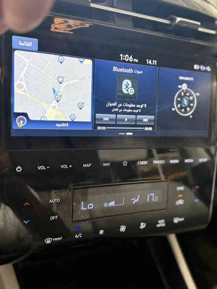 السلام عليكم… توسان 2023 خليجي مكفول من الصبغ بيها شبر بارد بداية الجاملغ الايسر 
السياره فول مواصفات 1/1
بانوراما 👍🏼 بصمه 🌚كشنات كهرباء +تدفئة كشنات 👍🏼شاشة حجم كبير (اكبر من الحجم المربع )
دشبول كله تحكم لمس 
كامره بلادي 🫠 حساس امامي وخلفي 
ترحيب +تحديد مسار 
لايت زينون 💡 ماشية 70 الف كيلو 
السياره ما بيها اي نقص مكفول مكينه وكير 
مكاني بياع *********** واتساب موجود 
السعر 205 بيها مجال
