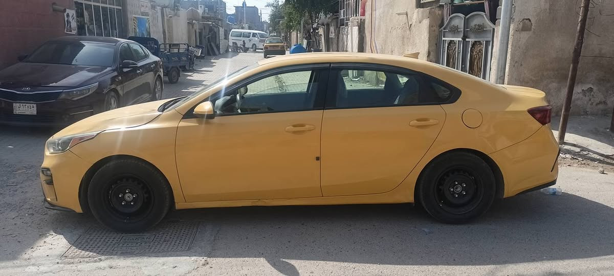 سلام عليكم فورتي 2020 تاخم تاير جديد صدر جديد كير جديد مكينه جديده سياره خير من الله تبريد ثلج دوشمه جديده حادثه جاملغ وبنيد عنوان بغداد مدينة الصدر رقم ***********سعر 115$
