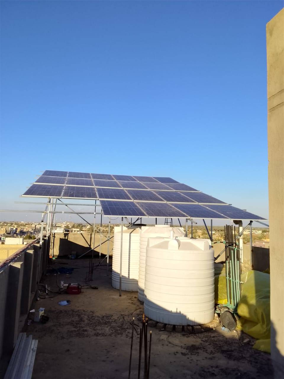 تم وبعون الله تنصيب منظومه طاقه شمسيه بقدرة ٤٠ أمبير للأخ  ابو ابراهيم الشمري للتقسيط موقع العمل في مجمع دار سنتر التجاري المسيب حي المعلمين لاستفسار الاتصال ***********
