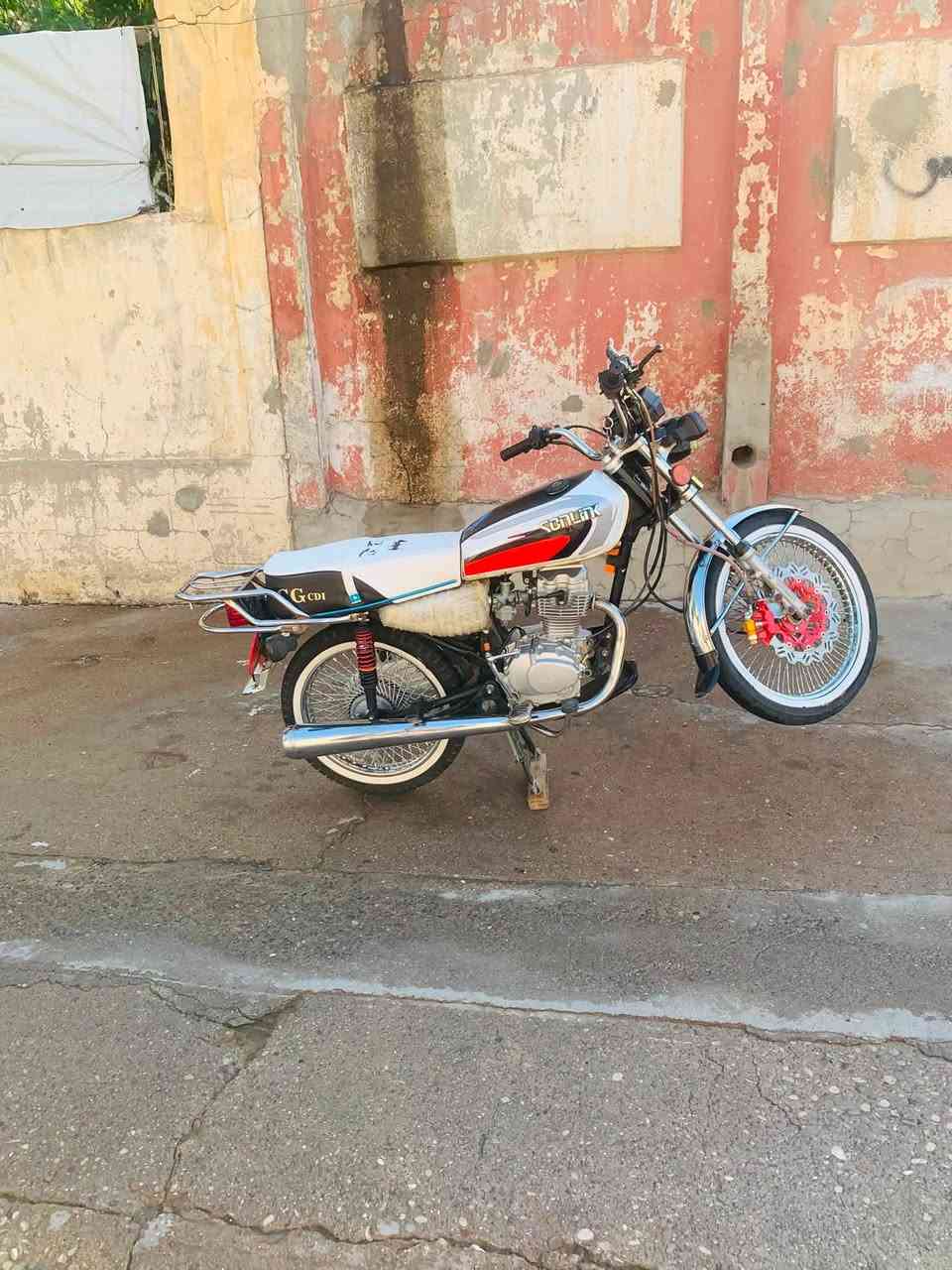 ‏سلام عليكم دراجة للبيع سعر 550 بيها مجال موصل***********
