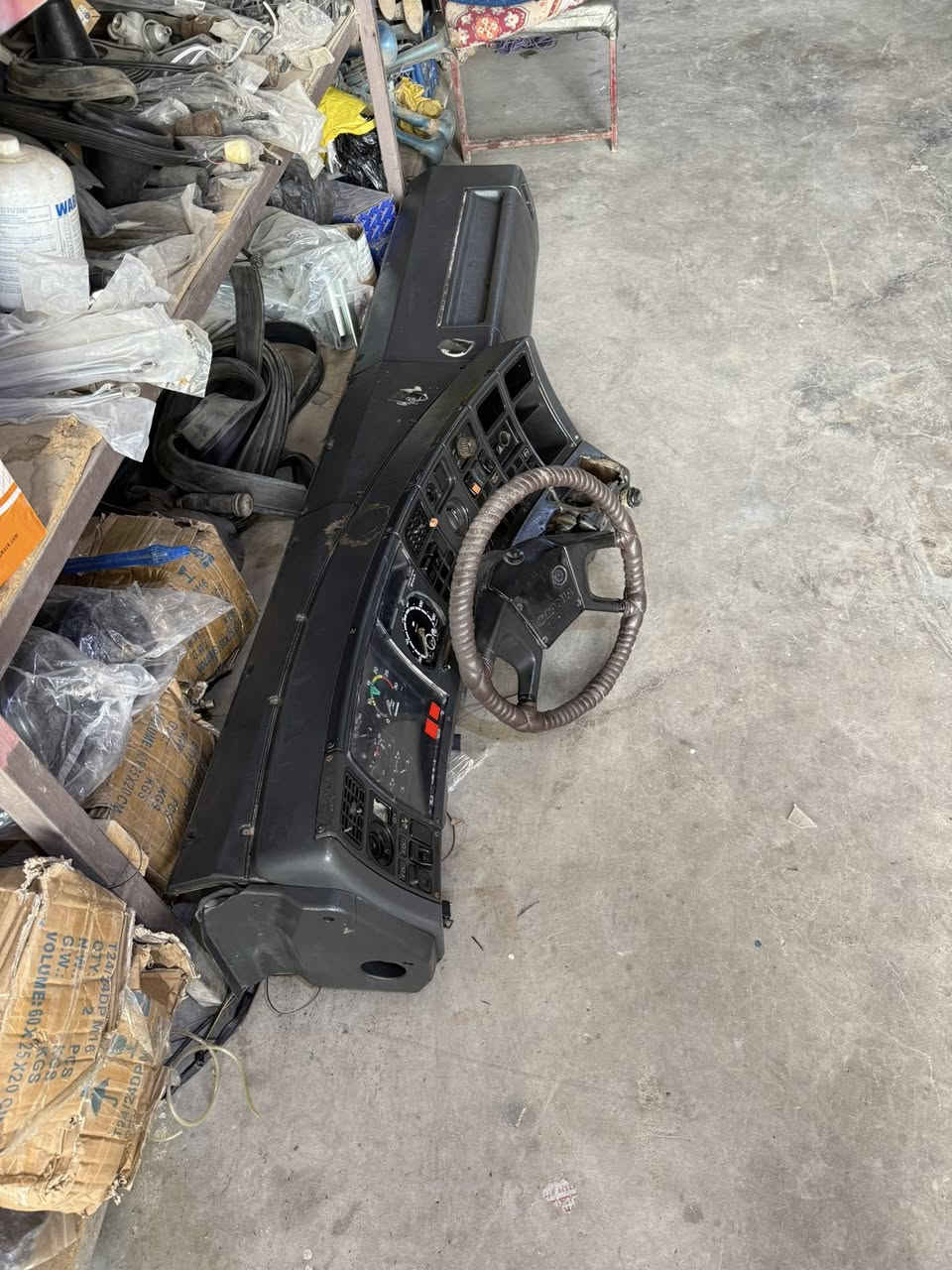 دشبول 113 فول  ويا بس ستيرن  كامل ضفيرة  سعرة 475 الف مكاني بغداد 
***********
