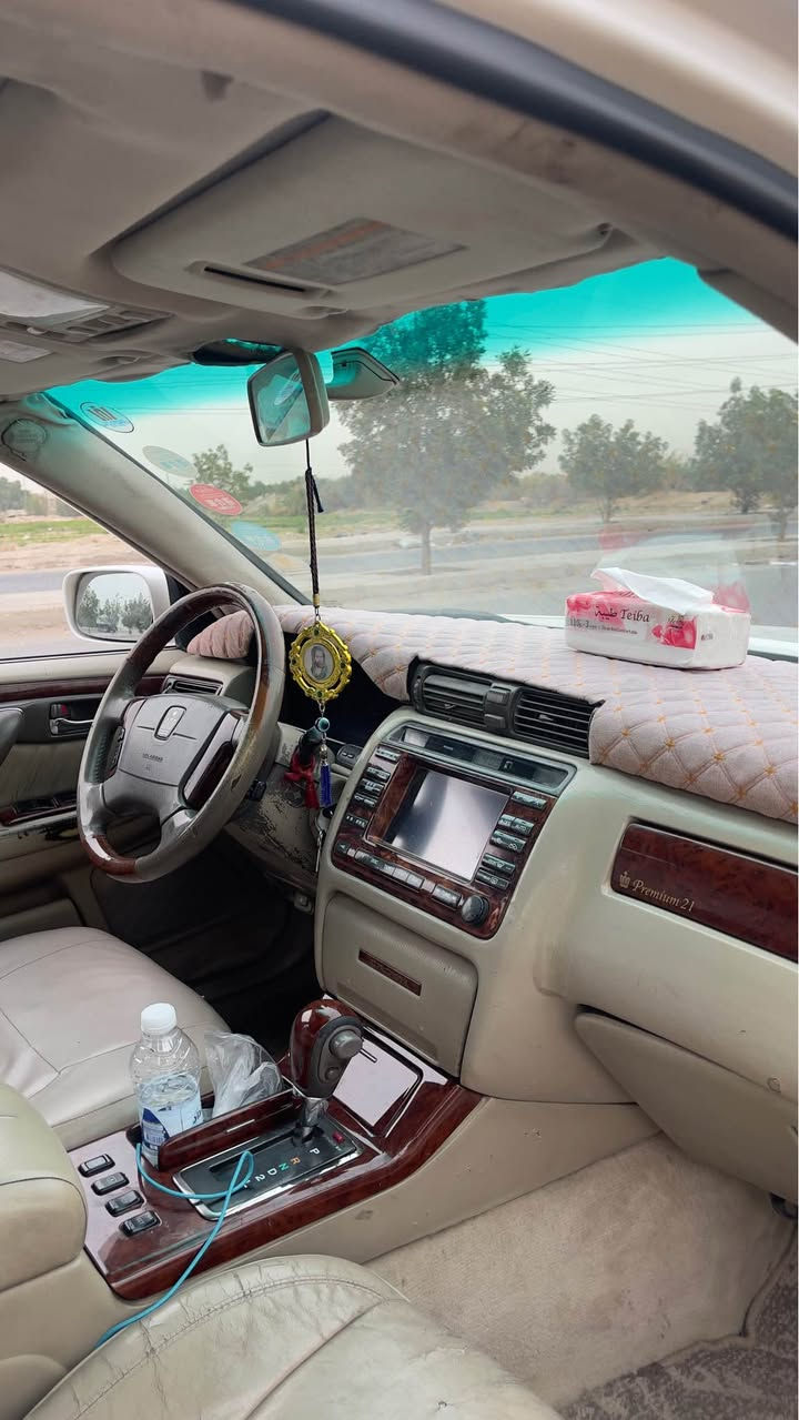 ملكه رقم صلاح دين فووول مواصفات للاخير لايت زنون منضومه كامله ٢٥٠ اربع دكم ديفور الجبير جلد كلشي بيها فتحه تبريد قطعتين. وكاله ثاني يوم كصه قماره فقط ولباقي كفاله 

للاستفسار  *********** النجف, العراق
