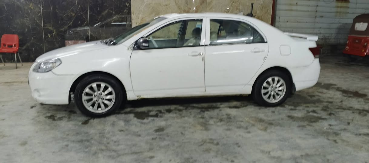 بي وايدي جي 3 موديل13 بصمه تشغيل عن بعد داخل جلد    بيع او مراوس مكينه كير مكفولات صدر كورله البارحه شاده بيها طخات بل البيبان فقط السعر 48 وبيها مجال مكان السياره الشعب ‏‪***********‬‏
