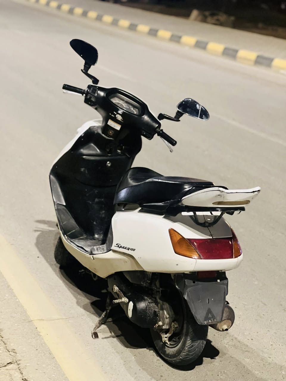 السلام عليكم 
سبيسي ياباني للبيع 
مجفته رايمر جديد صارلها سبوع مجفته
كهربائياتها شغاله 
العنوان كوت السفحة 
للتواصل ع خاص أو الرقم ***********
