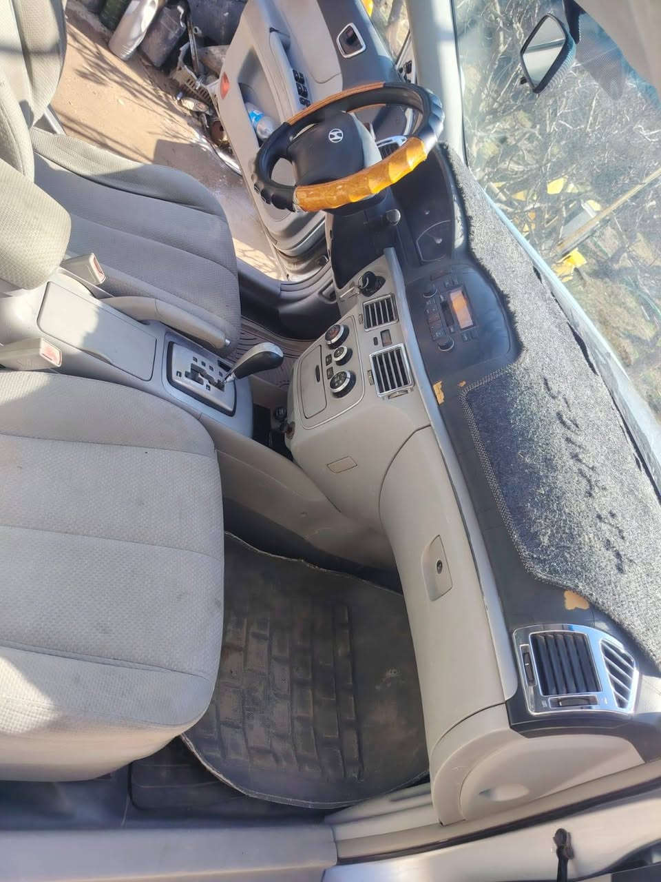 للبيع سوناتا 2008 خليجي رقم قادسيه جديد وبسامينه، مكينه 2400 جديده تخم تاير جديد حداديه امامي وخلفي كله جديد، السياره جاهزه وين متريد، السعر 100 ورقه وبيهه مجال  مكان بابل، للاتصال ***********،، ***********
