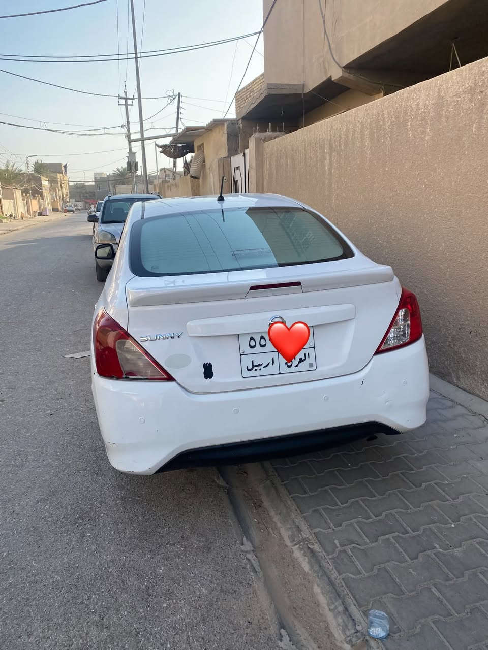 نيسان صني مديل ٢٠
ماشية ١٢٠ 
 سونارها موجود ب الصور 
السعر ٩١ 
رقم الهاتف ***********
العنوان النجف
