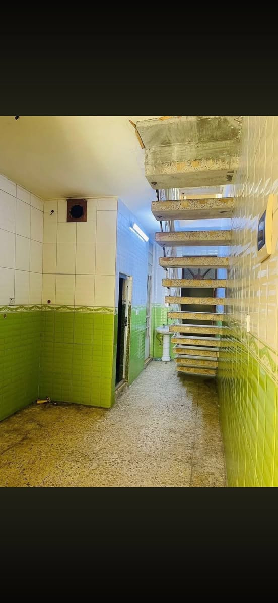 مشتمل للبيع

مشتمل 57م للبيع
يا الله
مشتمل للبيع في منطقة الشعب حي التجار الثانية الي مقابل كلية الامام الكاظم ع/ شارع اسواق عبدالرحمن/ شارع عريض١٥
المساحة ٥٧ متر
واجهة ٣ متر
نزال ١٩ متر
يحتوي على صالة خطار ومطبخ ومنور وخدمات بكل طابق وثلاث غرف نوم
السعر ١٥٥ مليون وبي مجال
للاستفسار 
***********
