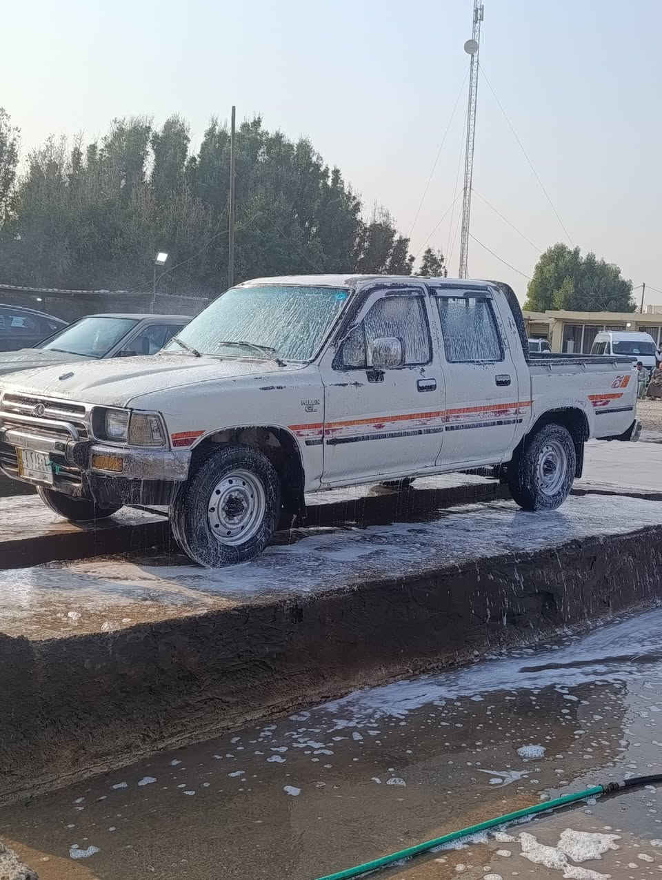 تيوتا ١٩٨٩ بلاديه بدون صبغ
جاهزه مكينه قبل شهر شديتها فور. واي 

حداديه تايرات كير محرك جاهزه 

المكان الحمزه الشرقي . رقم بابل الماني مداور مباشر 

للاستفسار *********** بي واتساب .
