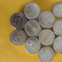 ٥ دينار فضية • ٦٠ حبة • جديدة