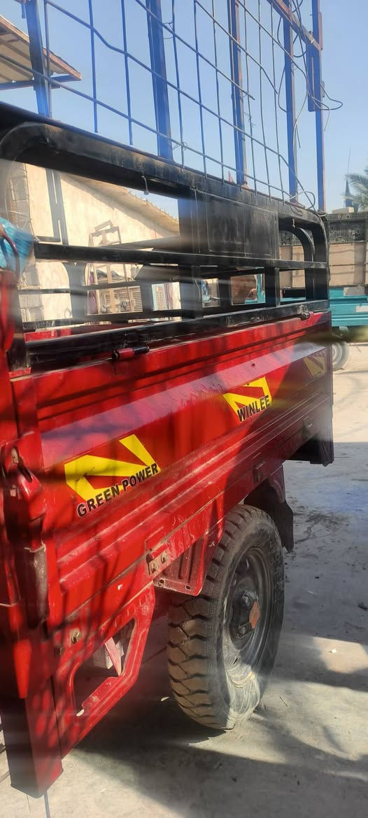 سلام عليكم ستوته شحن حمره موديل 2024 كهربائيات شغاله باتريات جديده السعر خاص كله جديد ***********
