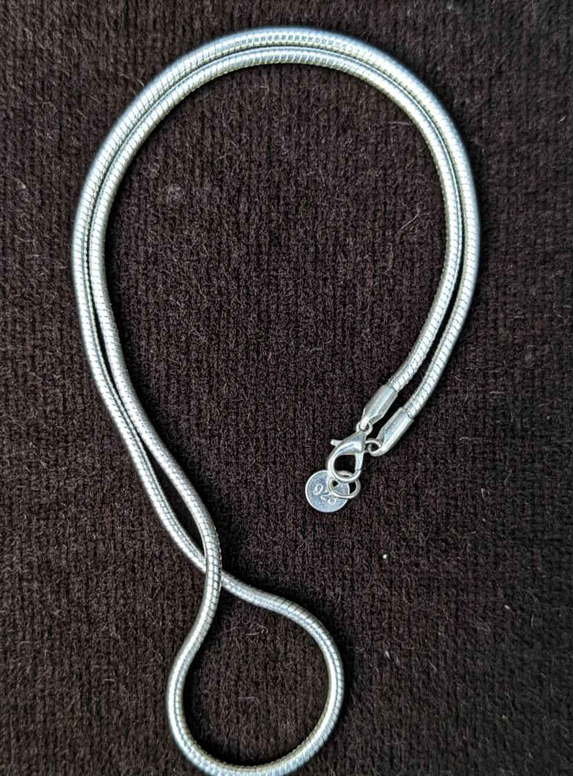 يا الله . فضه مال باله أبيع هالموجود سلسله فضه ناعمه جدا خفيفه مختومه 925  و زنجيل تصميم برم وسط جميل مختومات 925 مال باله حلوات ما أبيع وزن أبيع قطع باله أثنينهن ب40 ألف فقط العنوان بغداد ومتوفر خدمة توصيل لكافة محافظات العراق 🌿


**إذا كنت صاحب هذا الإعلان وتريد حذفه لأي سبب، رجاءا أرسل رسالة إلى الدعم الفني**