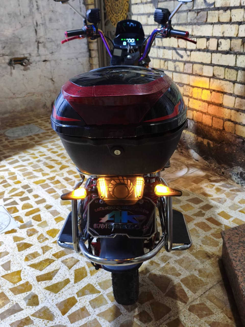 السلام عليكم ✋
مطور جبلي 🏍️شحن موديل25 جديد
نوعة الأخوين مطور حلو ونضيف ومرتب 
مطور جاهز وكامل وجديد كهربائياات شغالة لايت عالي ناصي
دبل اشارة  ،،،،،،،، 🔋6بطاريات 36امبير 🔋
بصمة مكان المطور الجغيفي الثانيه  رقم التلفون 📱***********📱 💵سعر 600وبي مجال
