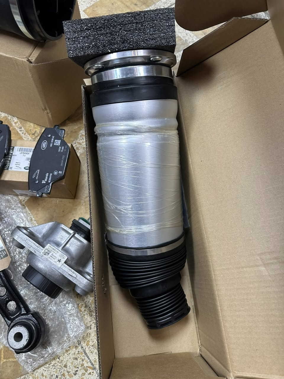 أحمد رانج روفر و جاكوار قطع غيار
أربيل  ***********
***********
