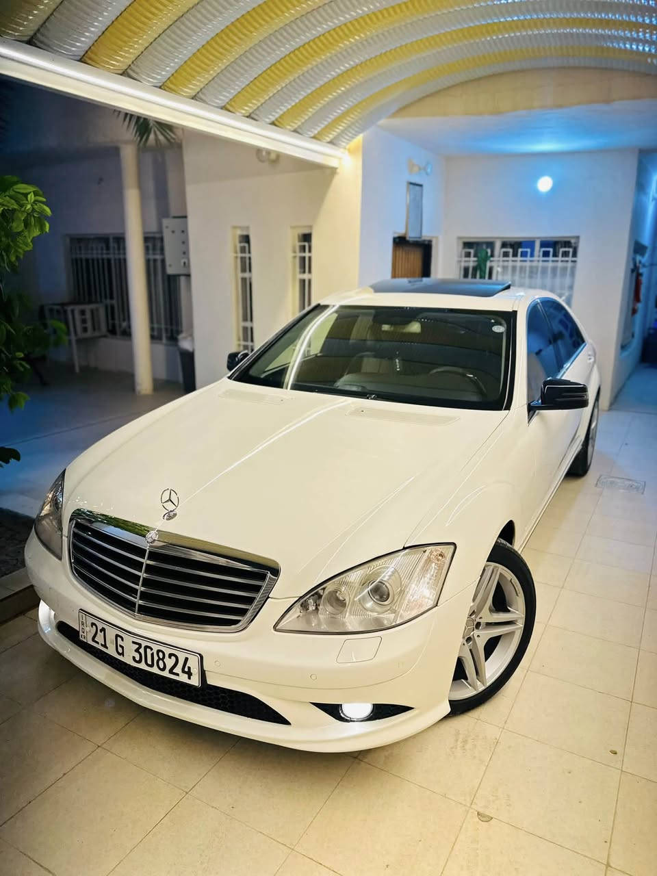 Mercedes-Benz  S550   2005
-------------------------------------

#السعر : 179$ وبيه مجال بسيط

‏

#رقم الهاتف : ***********

#رقم السيارة : سليمانية 

#مكان السيارة : واسط العزيزية 

-------------------------------------

سلام عليكم 

 للبيع او المراوس مرسيدس S550 موديل 2005 اصل رقم سليمانية  هزة وسنوية جدد تحويل مباشر محرك 8 سلندر تنفس طبيعي عليه كت AMG باب طويل وارد ياباني بيهة كلير 3 قطع من اليابان  السيارة جديدة بمعنى الكلمة وجاهزة بدون اي نقص صفر مسج  

مواصفات

1_ بصمة⁩ 

2_ محرك  V8 5.5+كير مكفولات ⁦⚔️⁩

3_تبريد 3 قطع ❄️⁩

4_كروز سرعة🔒 

5_فتحة   ⚔️

6_جنطة كهرباء ⁦🔍

7_ابوب شفط  ⁦⚔️⁩

8_لايت داينمك  

9_ تلفون 📞 

10_ستيرن  كهرباء +هيتر⚔️⁩

11_حساسات امامية+خلفية ⁦⚔️⁩

12_ لدات داخلية 

13 انارة ترحيب💡 خارجية وداخلية ⁦⚔️⁩

14_شاشة اعطال💬

15_داخل جلد اسود ⁦⚔️⁩

16_لايت زنون 

17_ دبل جام بلورايز كامل 

18_تجوات خلفية كهربائية 

19_ويل 19تو سايز AMG +تخم تاير جديد ⁦⚔️⁩

20_مري شفط ✨

21_صدر امامي خلفي جديد ⁦🛠️⁩

22_حساس مطر💦

23_كاميرا خلفية  

24_كشنات هيترات🔥+تبريد  امامي +خلفي

25_بردة كهرباء +بردات جانبية كهرباء ✨

26_تبريد خلفي منفصل 

27_زراك لايت 💦 

28_شفتات ستيرن 

29_ وضعيات قيادة سبورت وعادي واوتو🔥

30_كشنات خلفية كهرباء  ⚔️

31_سيدي جنجر  ⚔️

32_سستم صوت harmen kardon ⚔️

 

------------------------------------
