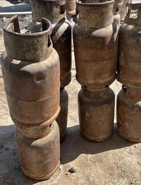 متوفر 8قنينه غاز  السعر على 50 قفل شراي اتصل 07722137088