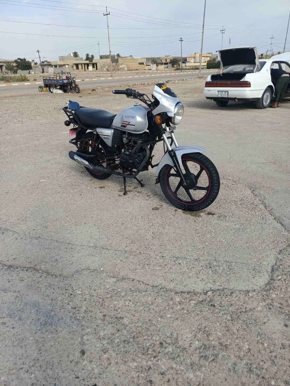 سلام عليكم دراجه دايوان للبيع موديل 2020مكفوله كفاله عامه اوراق اصوليه دراجه نضيفه عنوان واسط الكوت دجيلي الشراي يتصل وبيه خير ويدلل ***********
