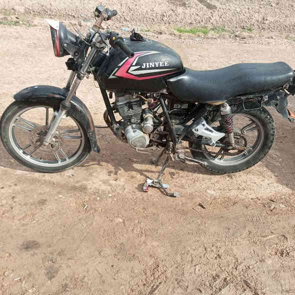 بانده 2017 محرك خير من الله تخم تاير كهربائيات شغاله سعره 160 وبيه مجال مكاني ديالى  تقاطع القدس *********** خاص مغلق
